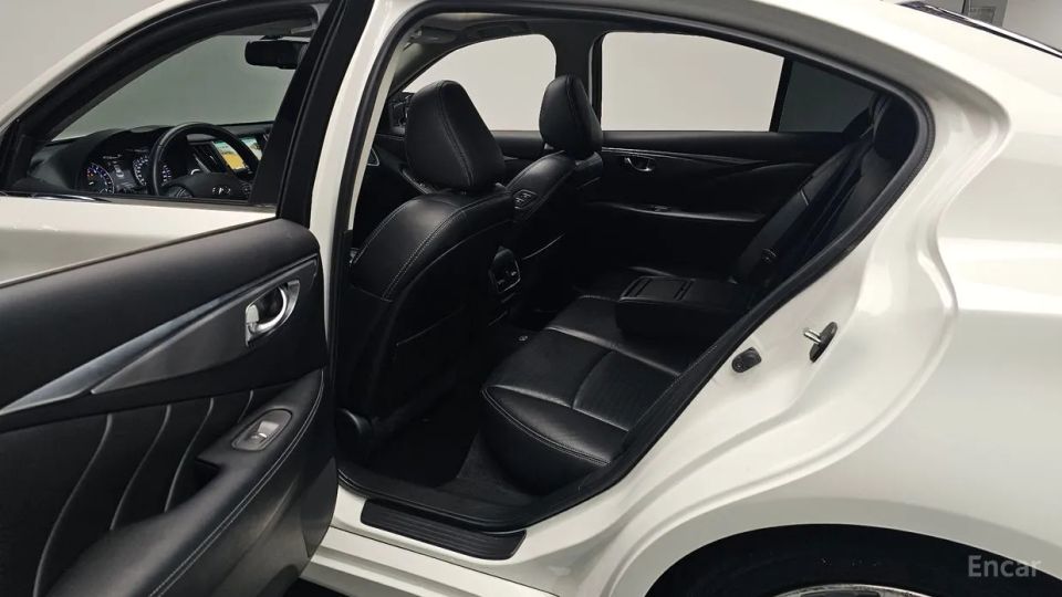 Infiniti Q50