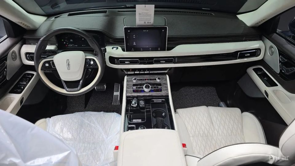 Lincoln Aviator