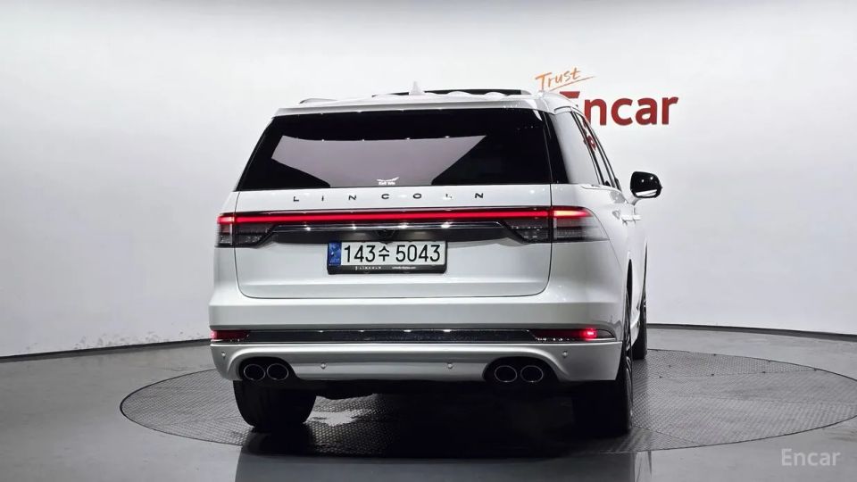 Lincoln Aviator