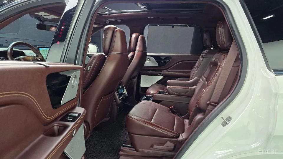 Lincoln Aviator