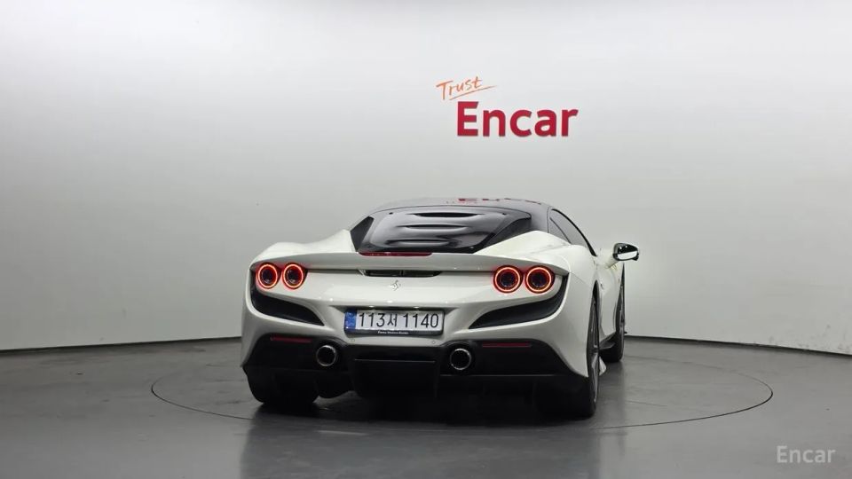 Ferrari F8