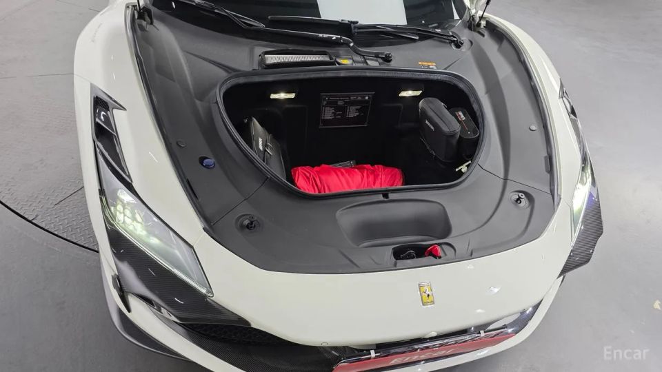 Ferrari F8