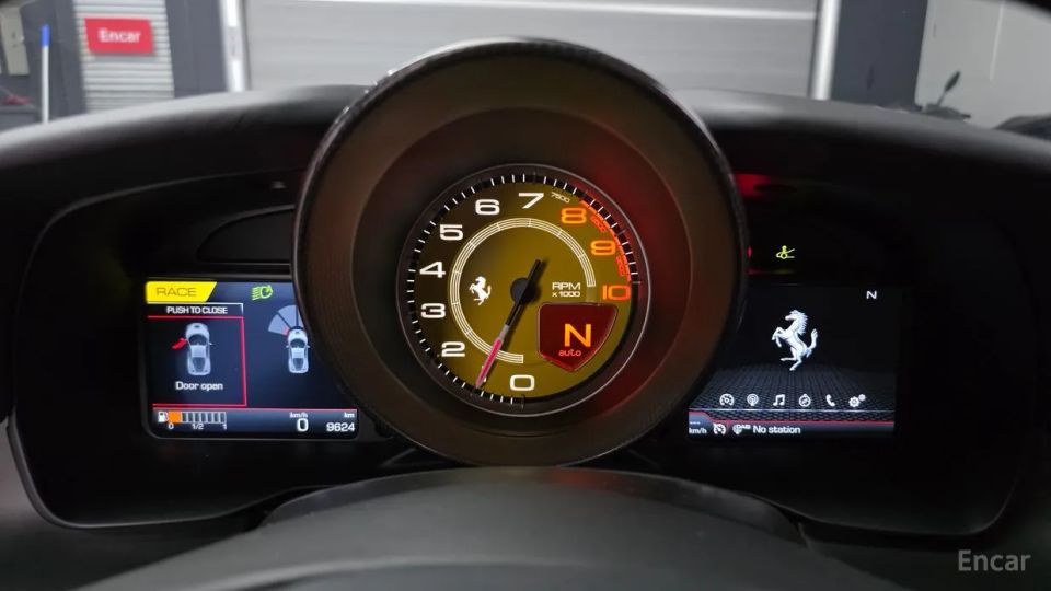 Ferrari F8