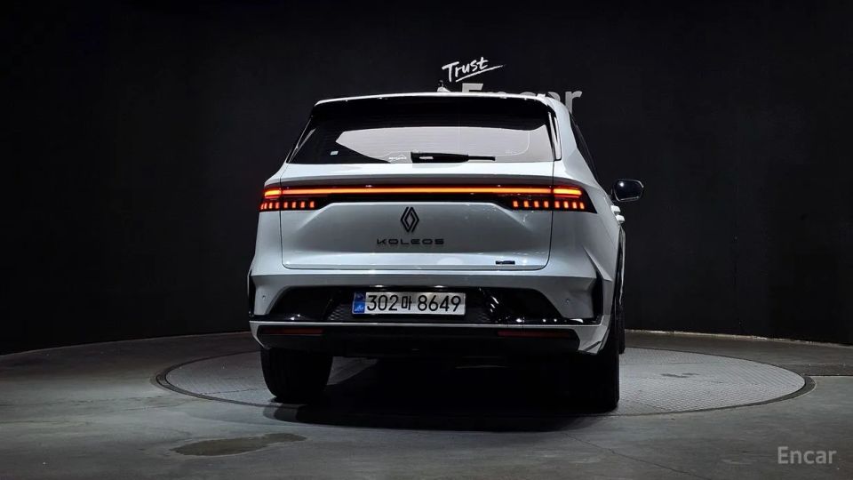 Renault-KoreaSamsung Grand Koleos