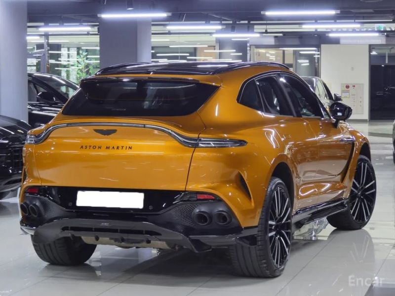Astonmartin DBX