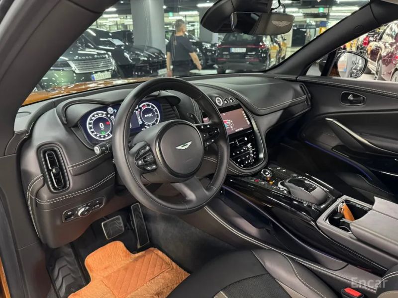 Astonmartin DBX