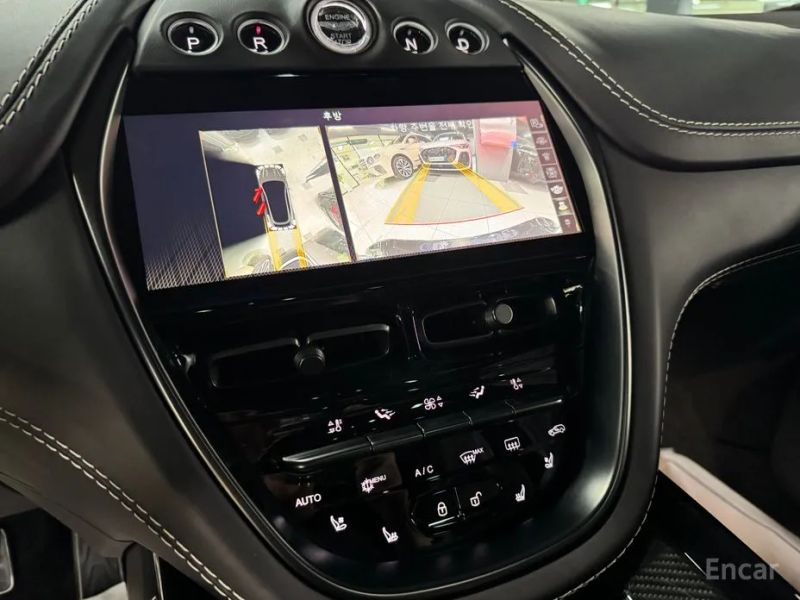 Astonmartin DBX