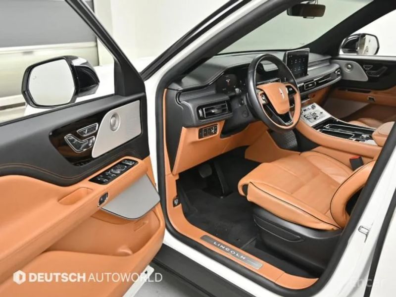 Lincoln Aviator
