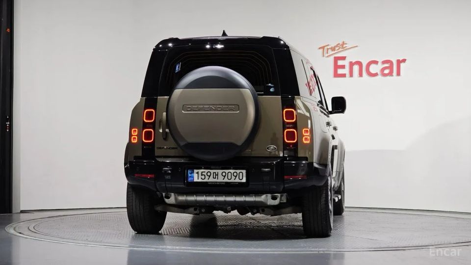 Land Rover Defender