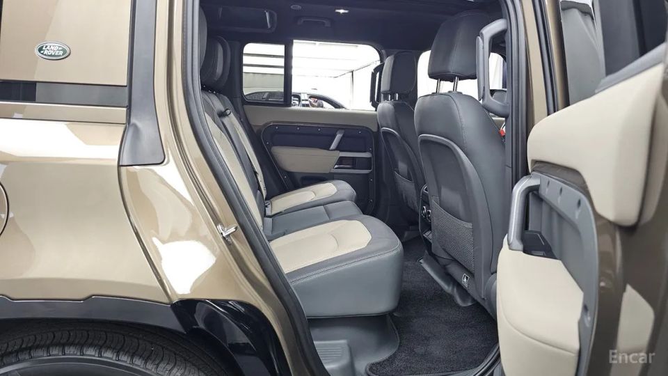 Land Rover Defender