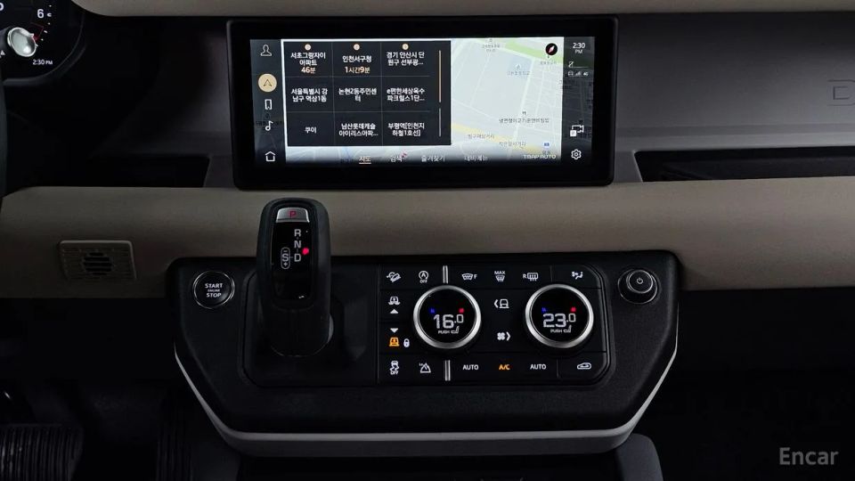 Land Rover Defender