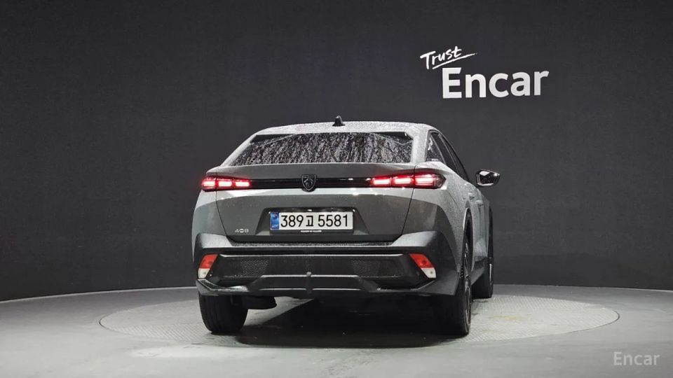 Peugeot 408