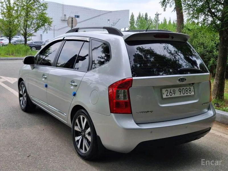 Kia Carens