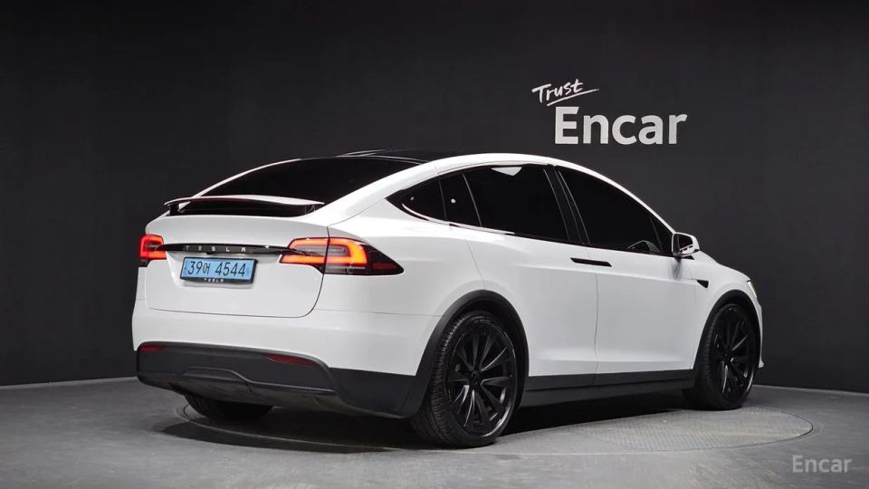 Tesla model-x