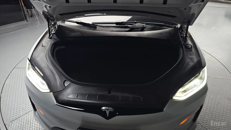 Tesla model-x