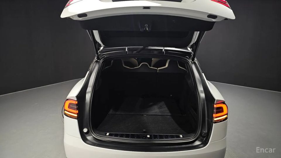 Tesla model-x