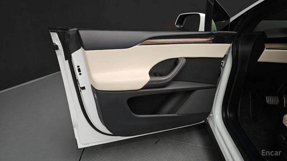 Tesla model-x