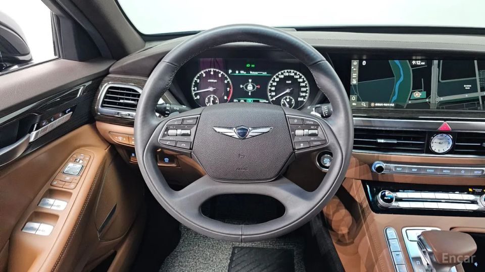 Genesis G90