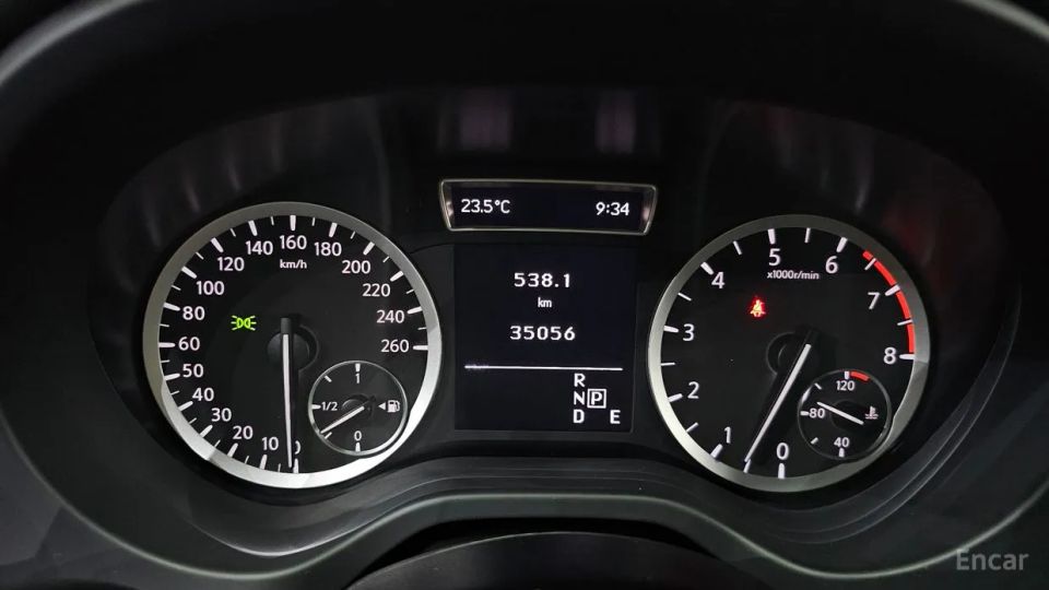 Infiniti Q30