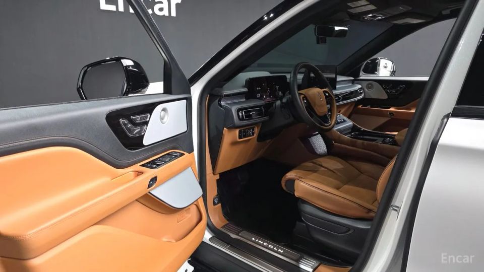 Lincoln Aviator
