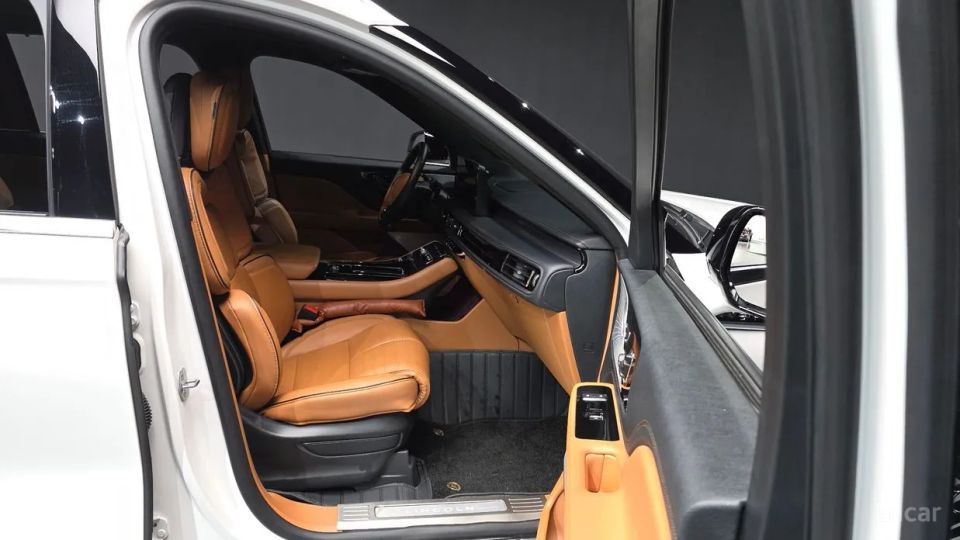 Lincoln Aviator