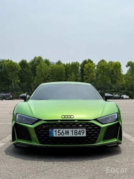 Audi R8