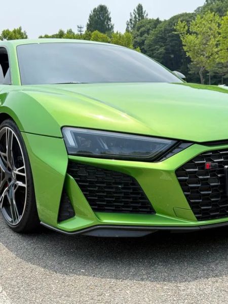 Audi R8