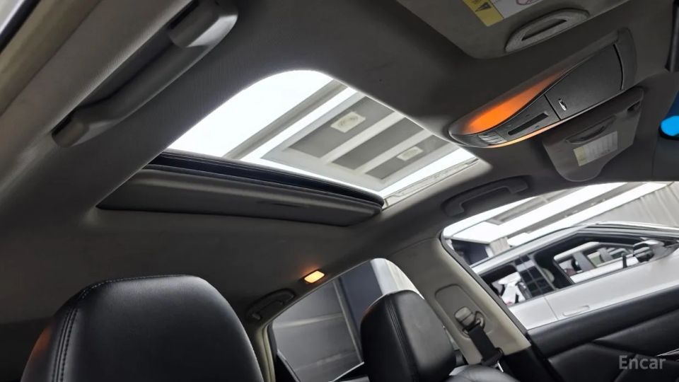 Infiniti M