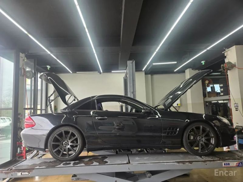 Mercedes-Benz SL-Class