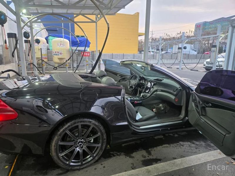 Mercedes-Benz SL-Class