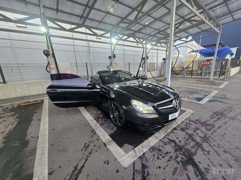 Mercedes-Benz SL-Class
