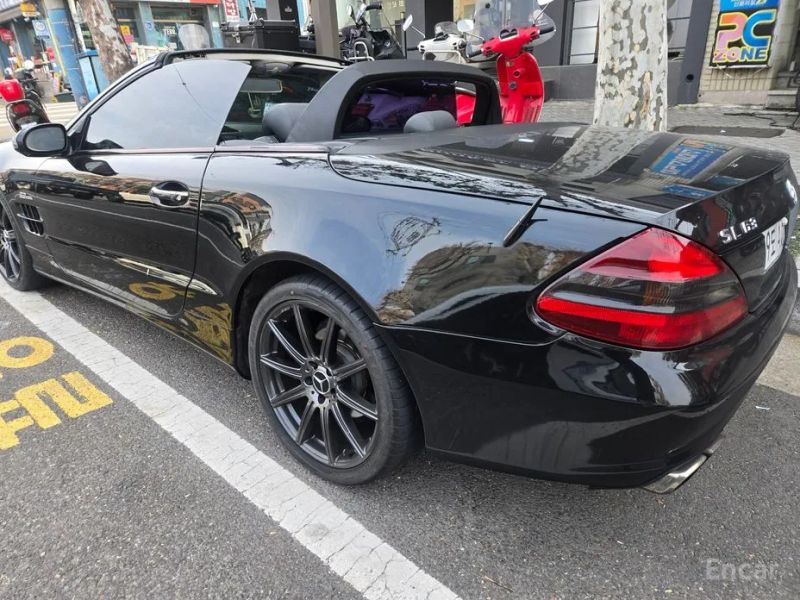 Mercedes-Benz SL-Class