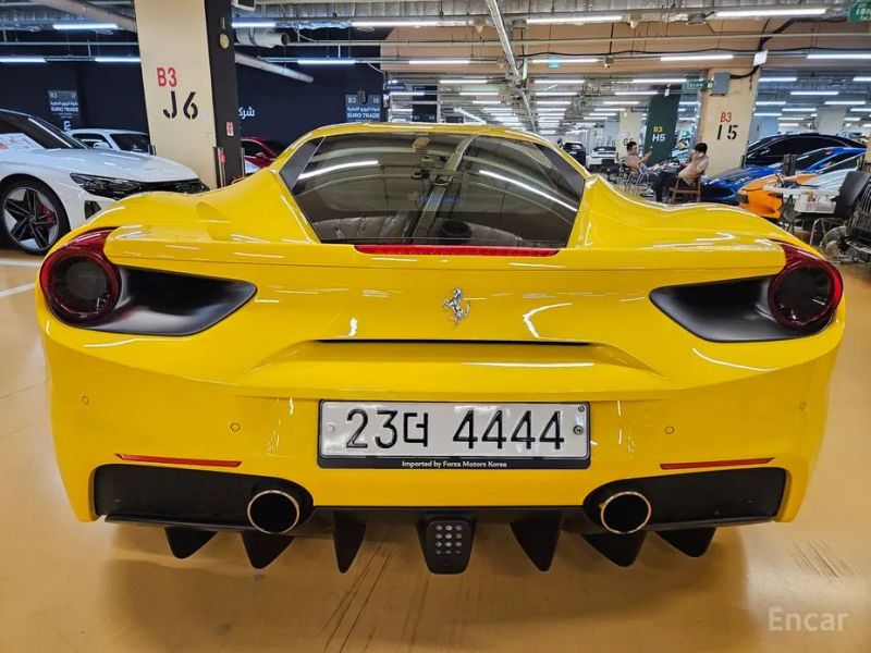 Ferrari 488