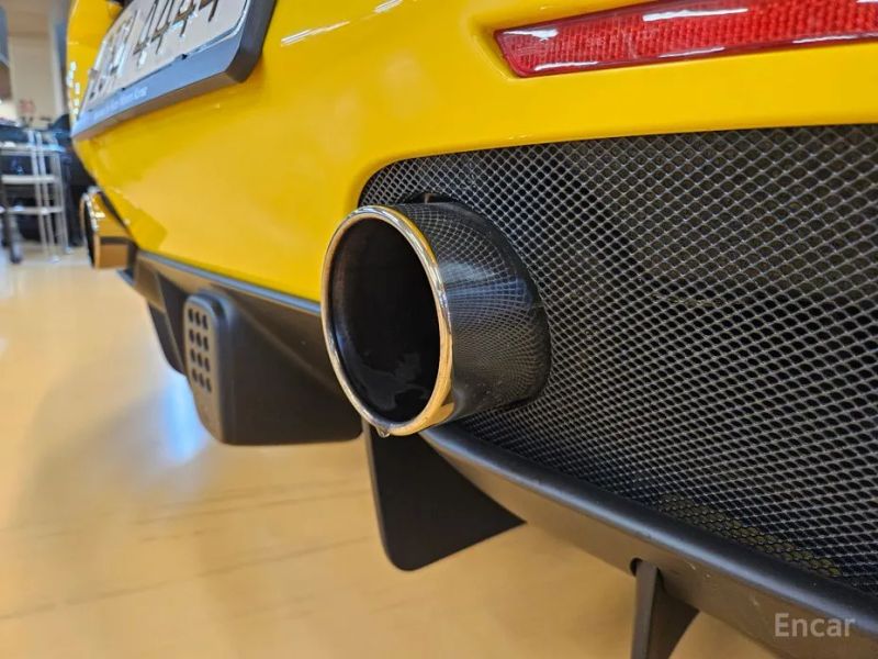 Ferrari 488