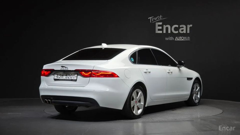 Jaguar xf