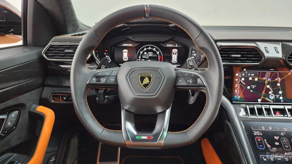 Lamborghini urus