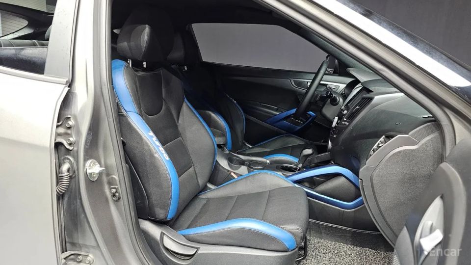 Hyundai Veloster