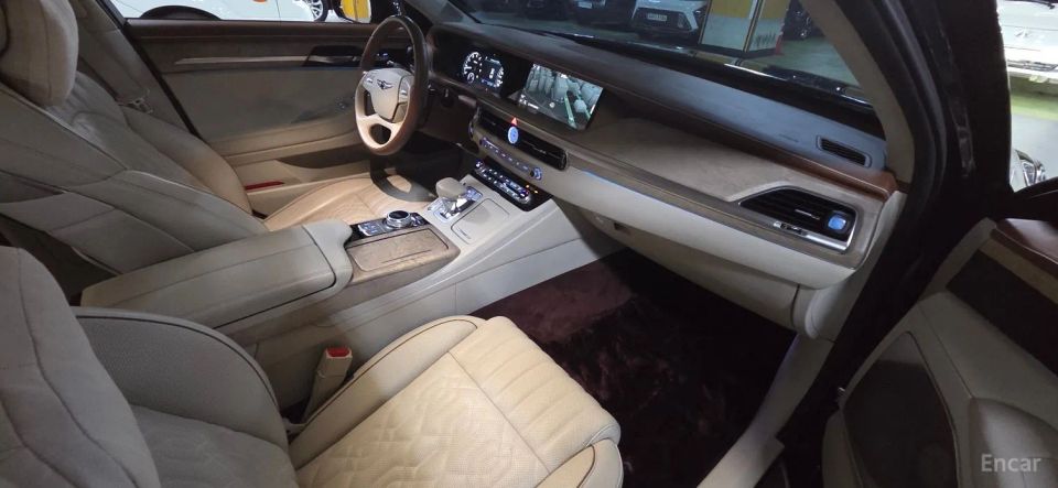 Genesis G90