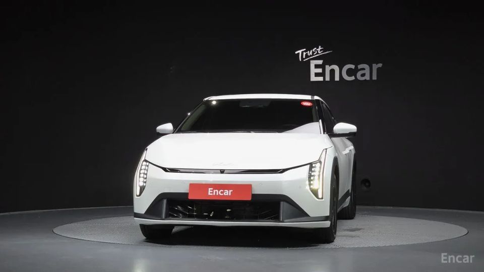 Kia EV4
