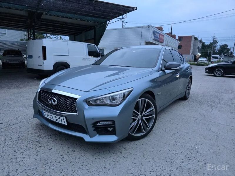Infiniti Q50