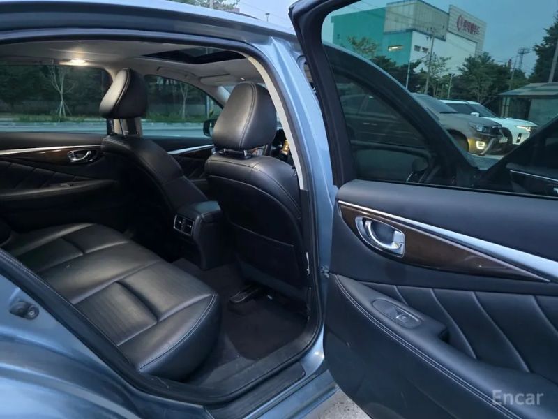 Infiniti Q50