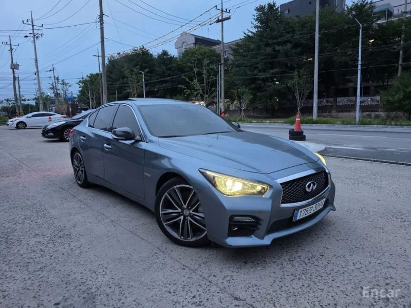 Infiniti Q50