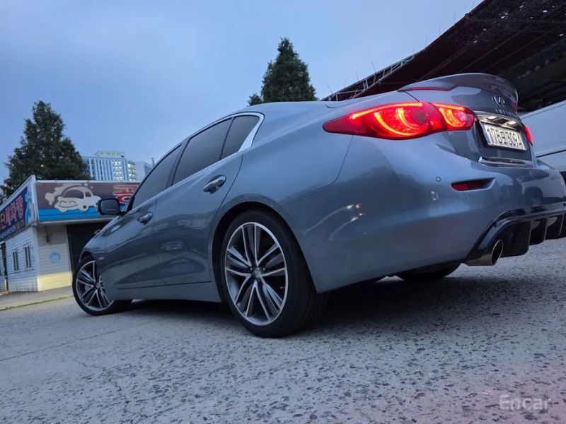 Infiniti Q50