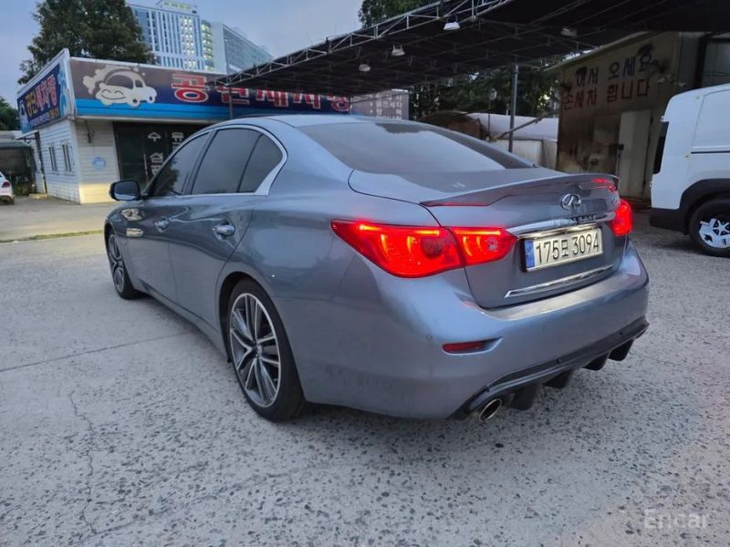 Infiniti Q50