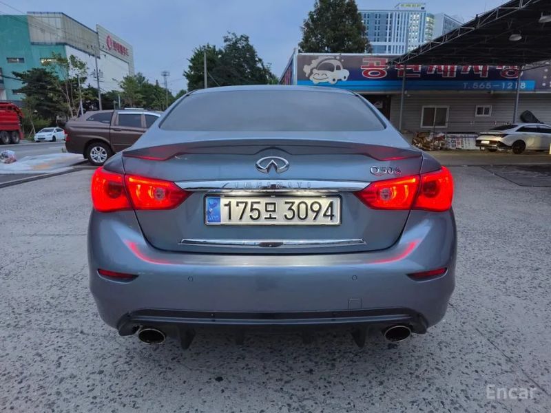 Infiniti Q50