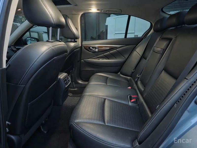 Infiniti Q50