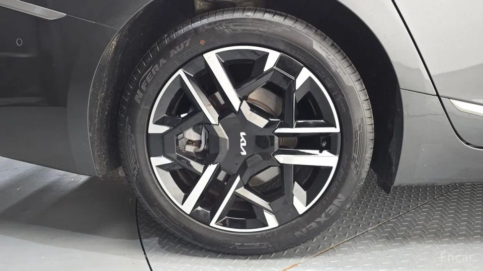 Kia K8