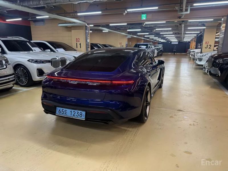 Porsche Taycan