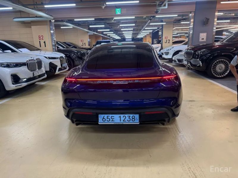 Porsche Taycan