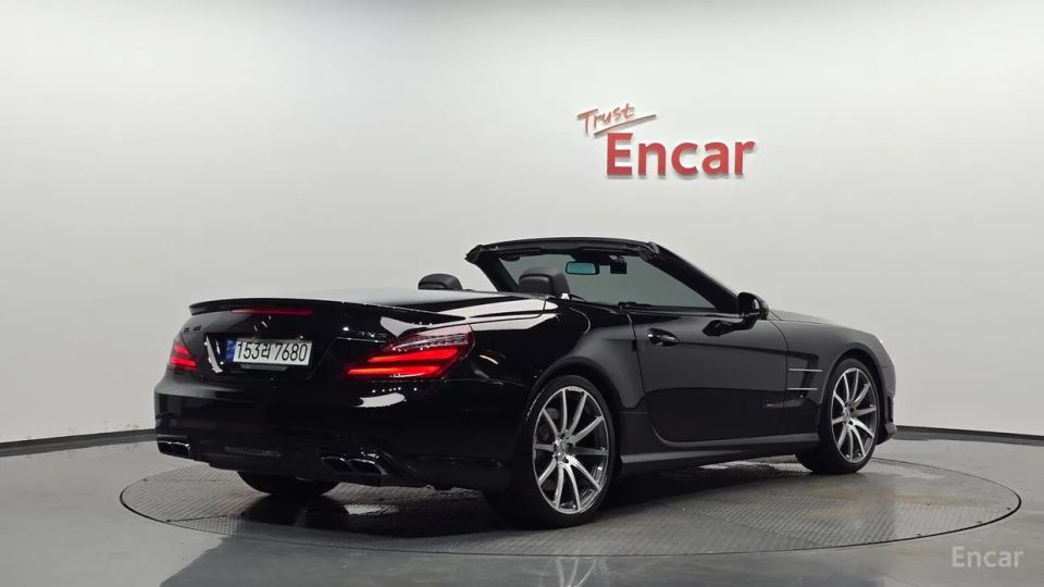 Mercedes-Benz SL-Class